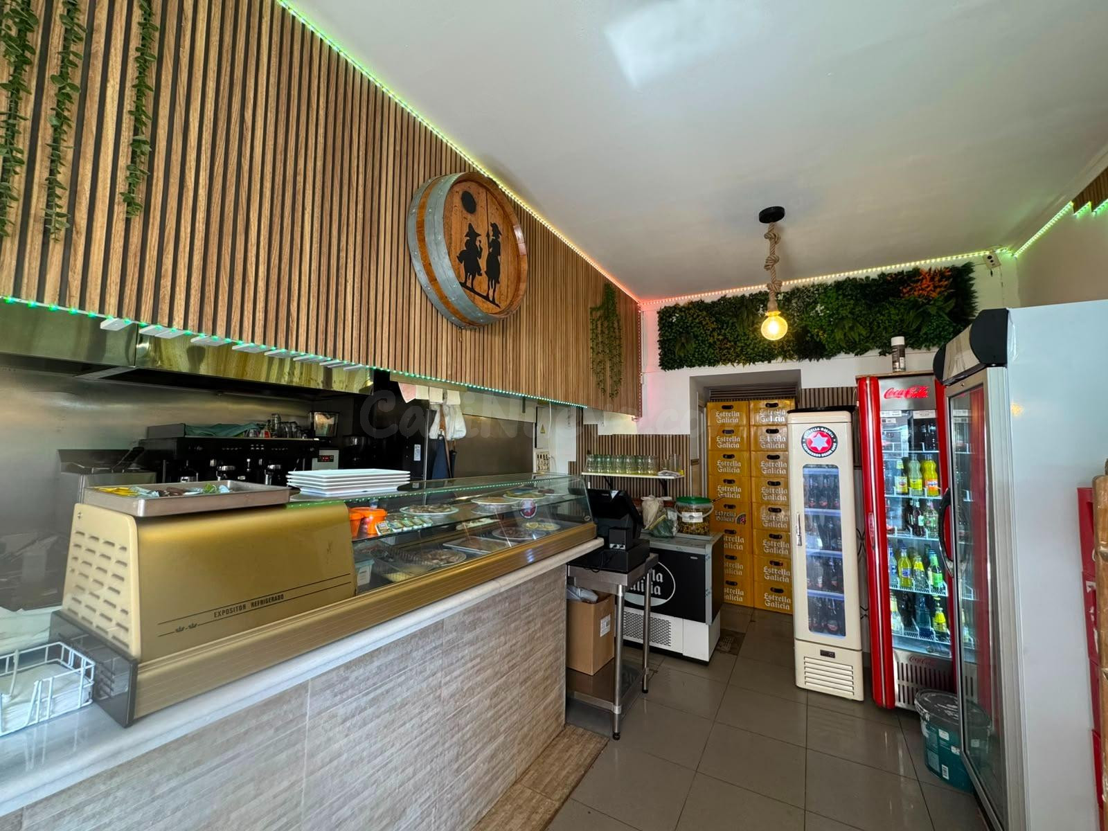 TRASPASO DE BAR EN PLENO CENTRO DE LLIRIA