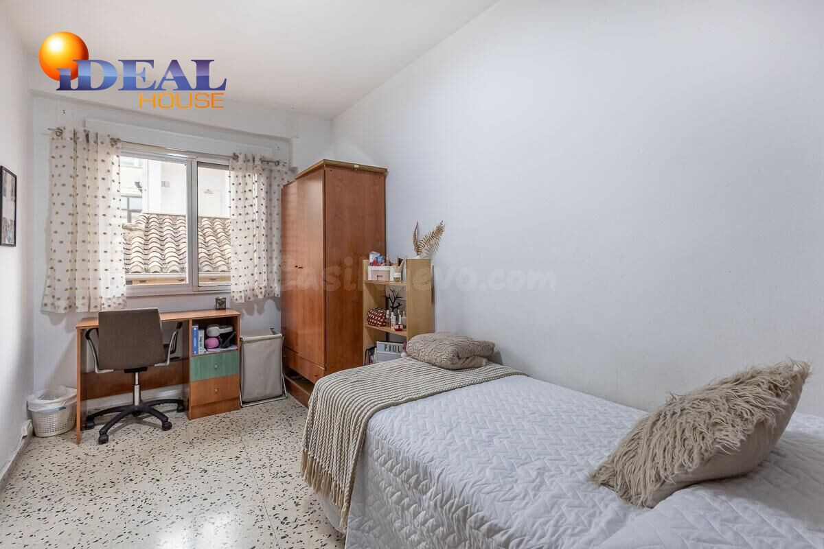 Piso 4 dormitorios en C/ San Juan de Dios de Granada. - foto 5