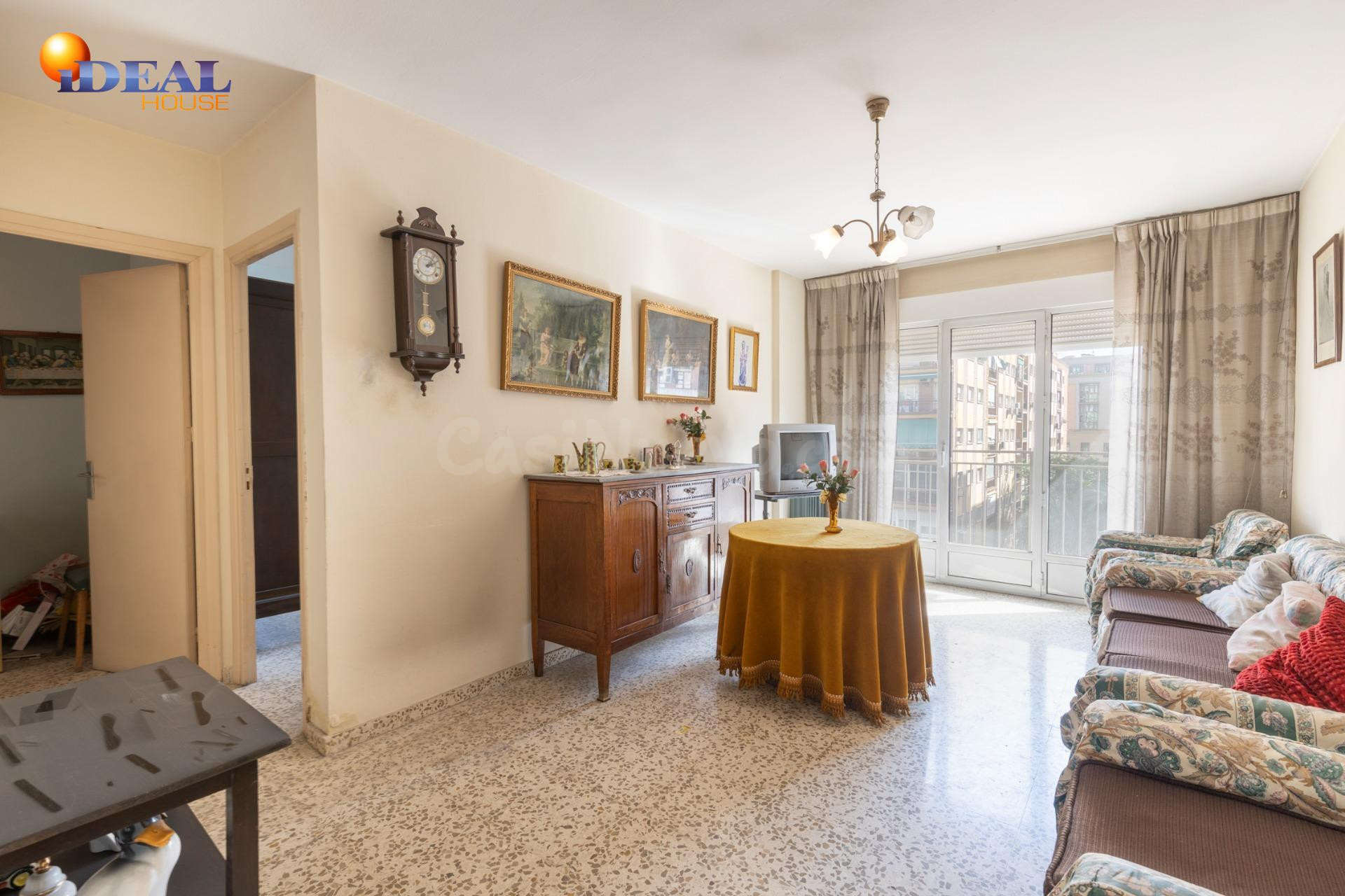 Piso con terraza y gran potencial junto a Camino de Ronda - foto 5