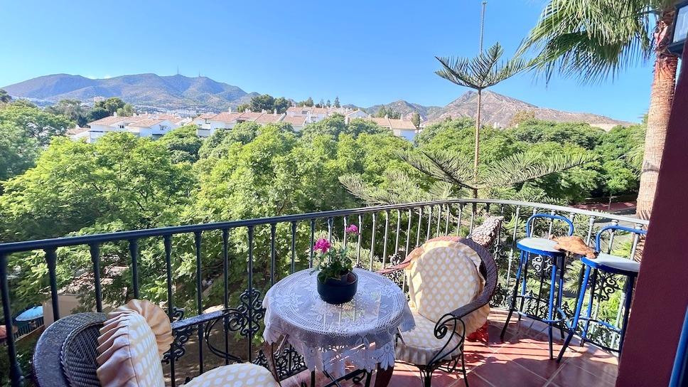 Exclusivo piso junto al Golf Torrequebrada con vistas al mon - foto 2