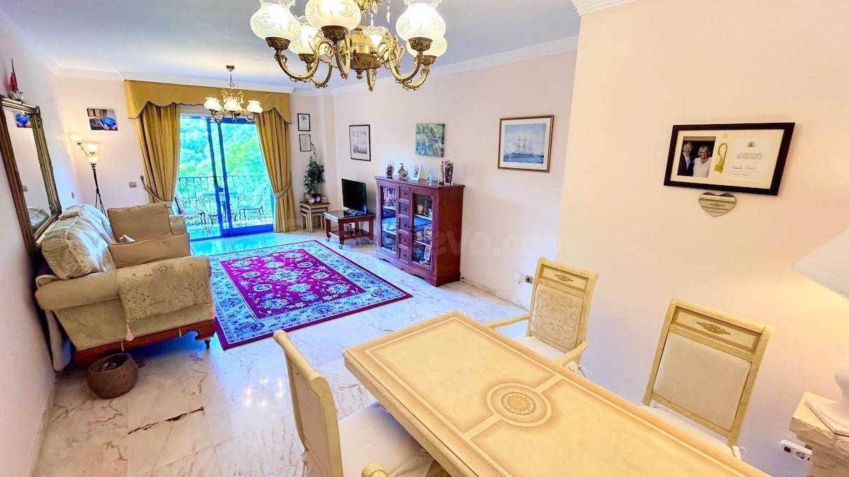 Exclusivo piso junto al Golf Torrequebrada con vistas al mon - foto 3