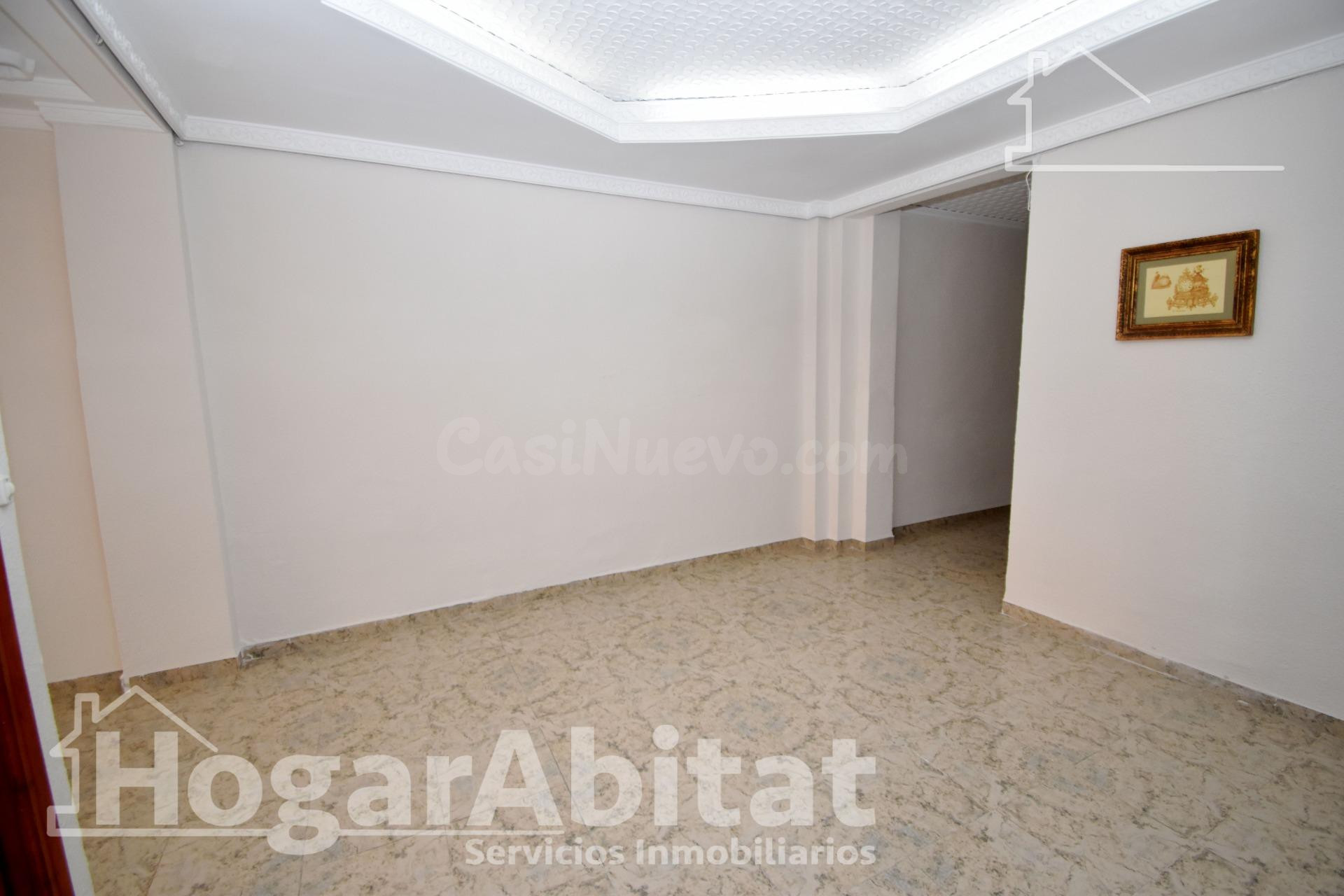 ¡EN PLENO CENTRO! GRAN CASA SEMIREFORMADA CON DOS TERRAZAS - foto 3
