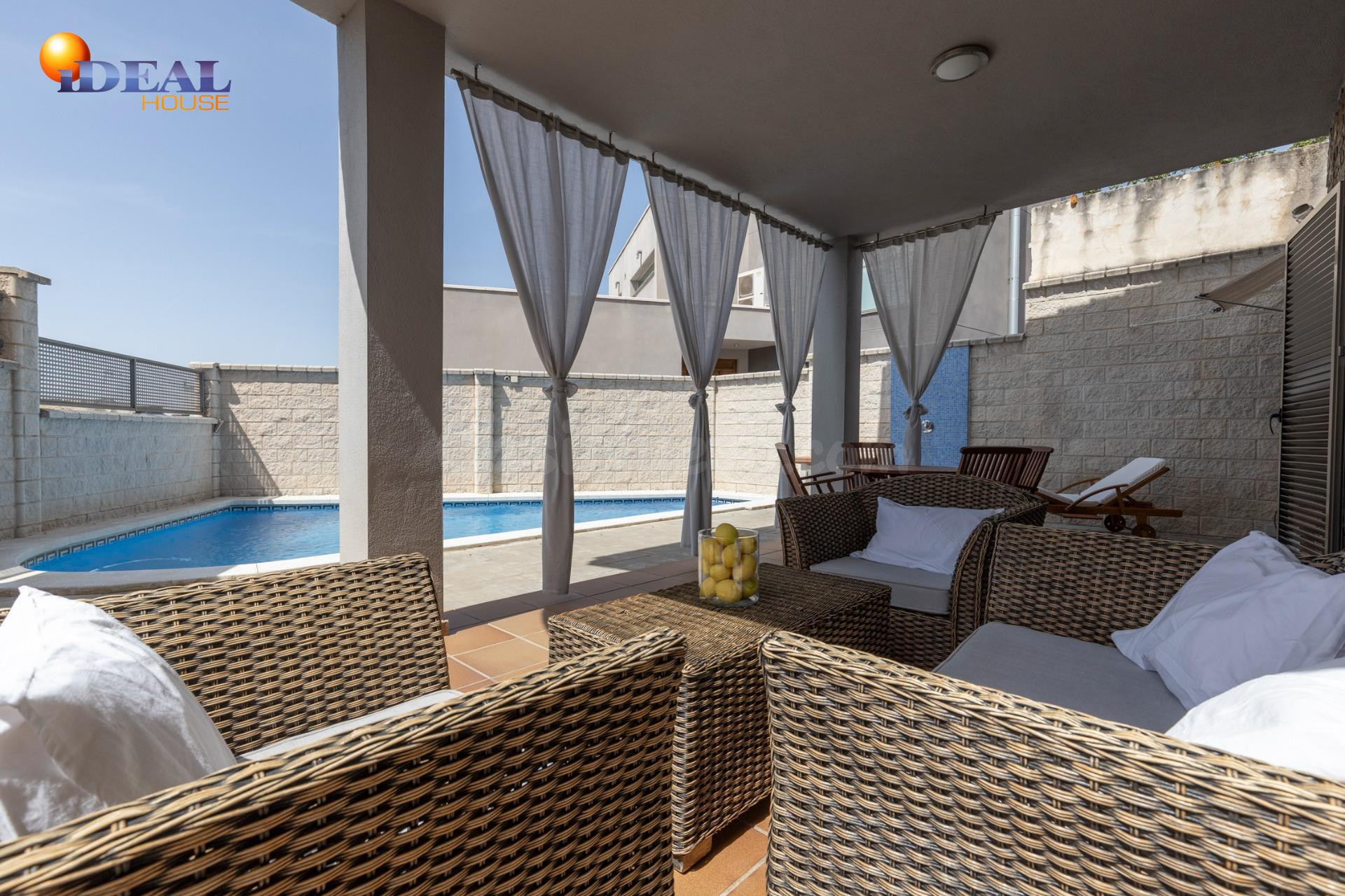 ¡ESPECTACULAR CHALET INDEPENDIENTE MODERNO CON PISCINA PRIVA - foto 3
