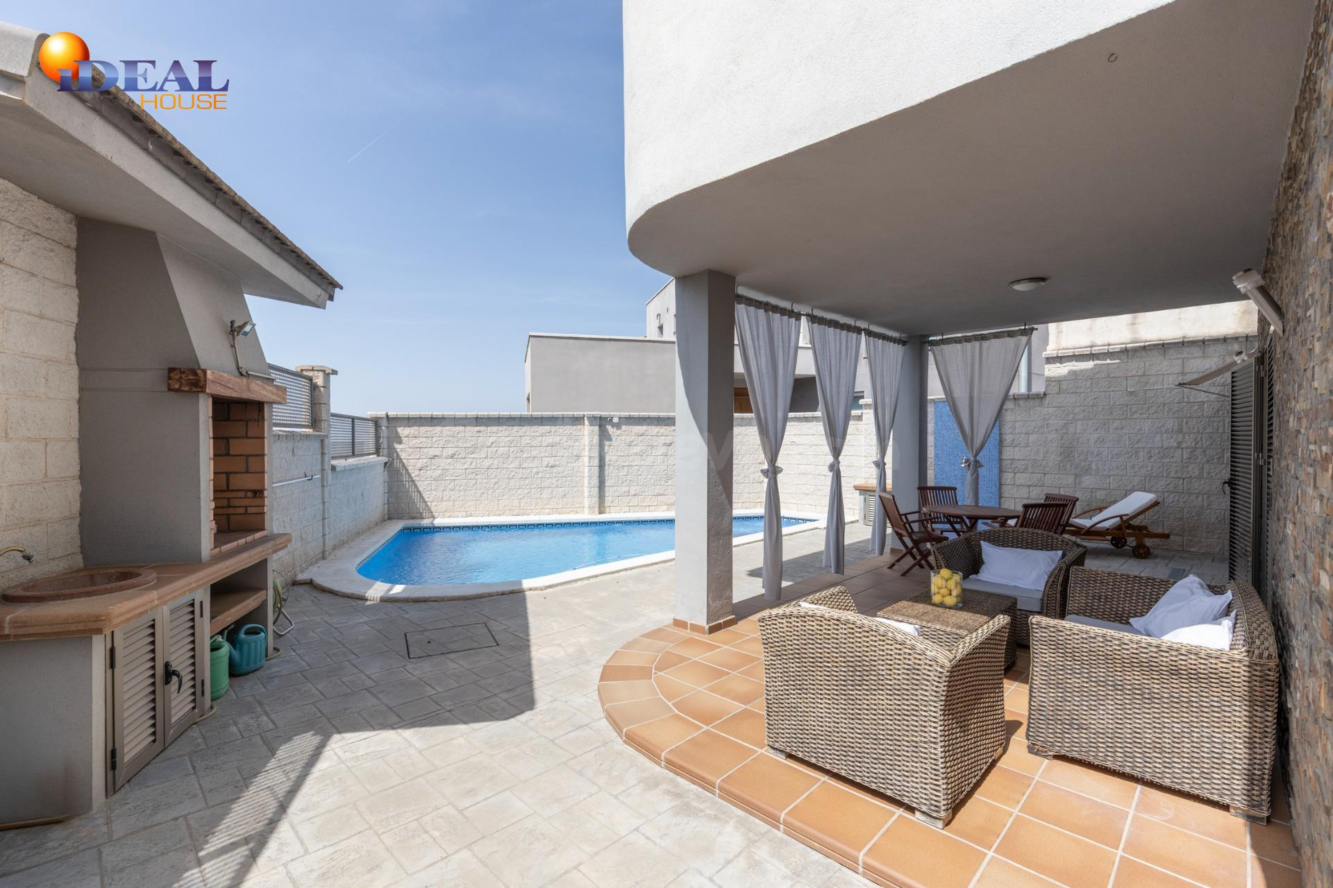 ¡ESPECTACULAR CHALET INDEPENDIENTE MODERNO CON PISCINA PRIVA - foto 4