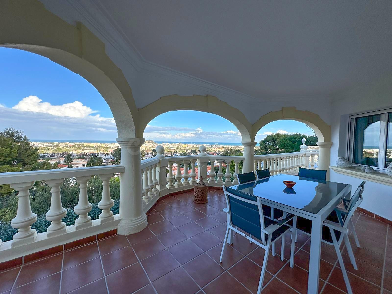 Espectacular chalet con vistas privilegiadas al mar y al Mon - foto 4
