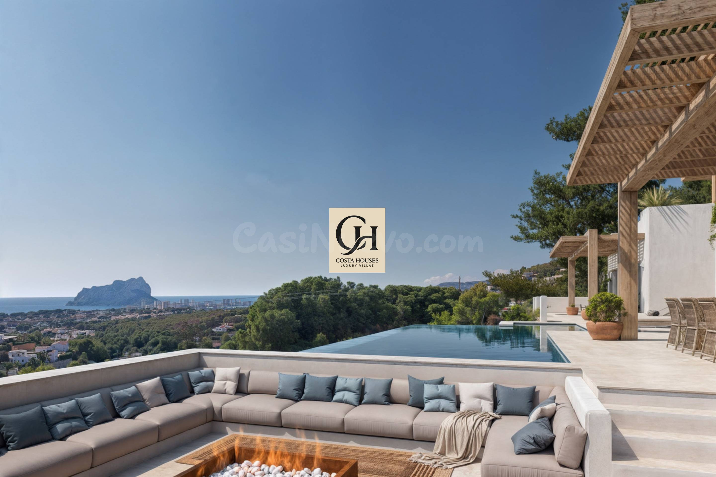 VILLA IBICENCA DE AUTOR · VISTAS AL MAR, CALMA Y DISEÑO EN B