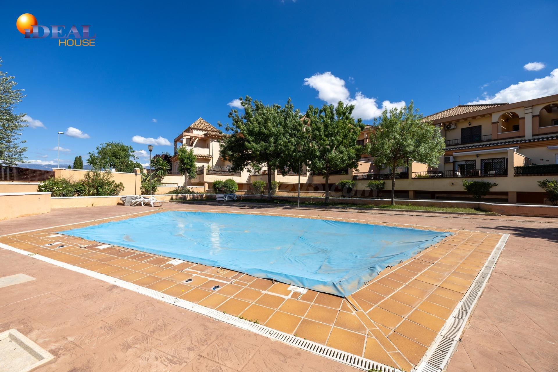 Ponemos a la venta esta preciosa casa en Urbanizacion cerrad - foto 4