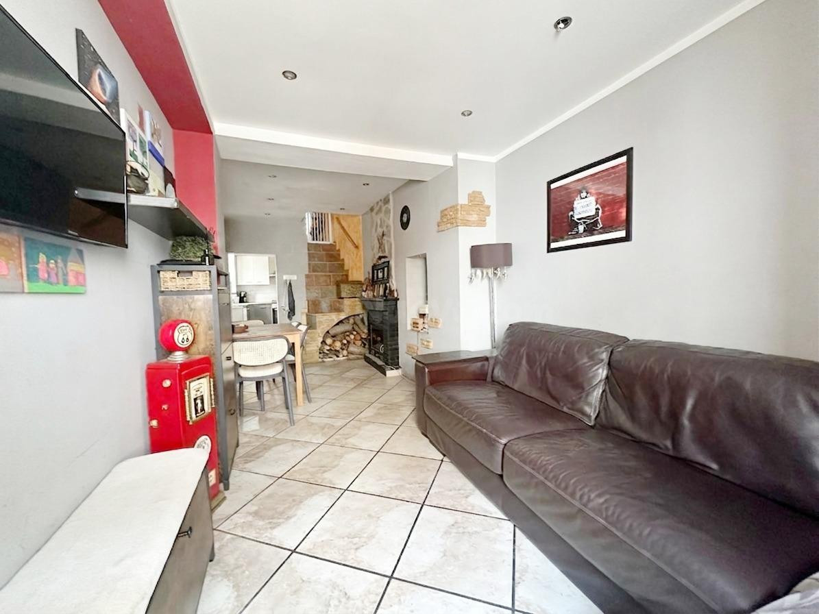 Casa de pueblo reformada con encanto en pleno centro de Parc