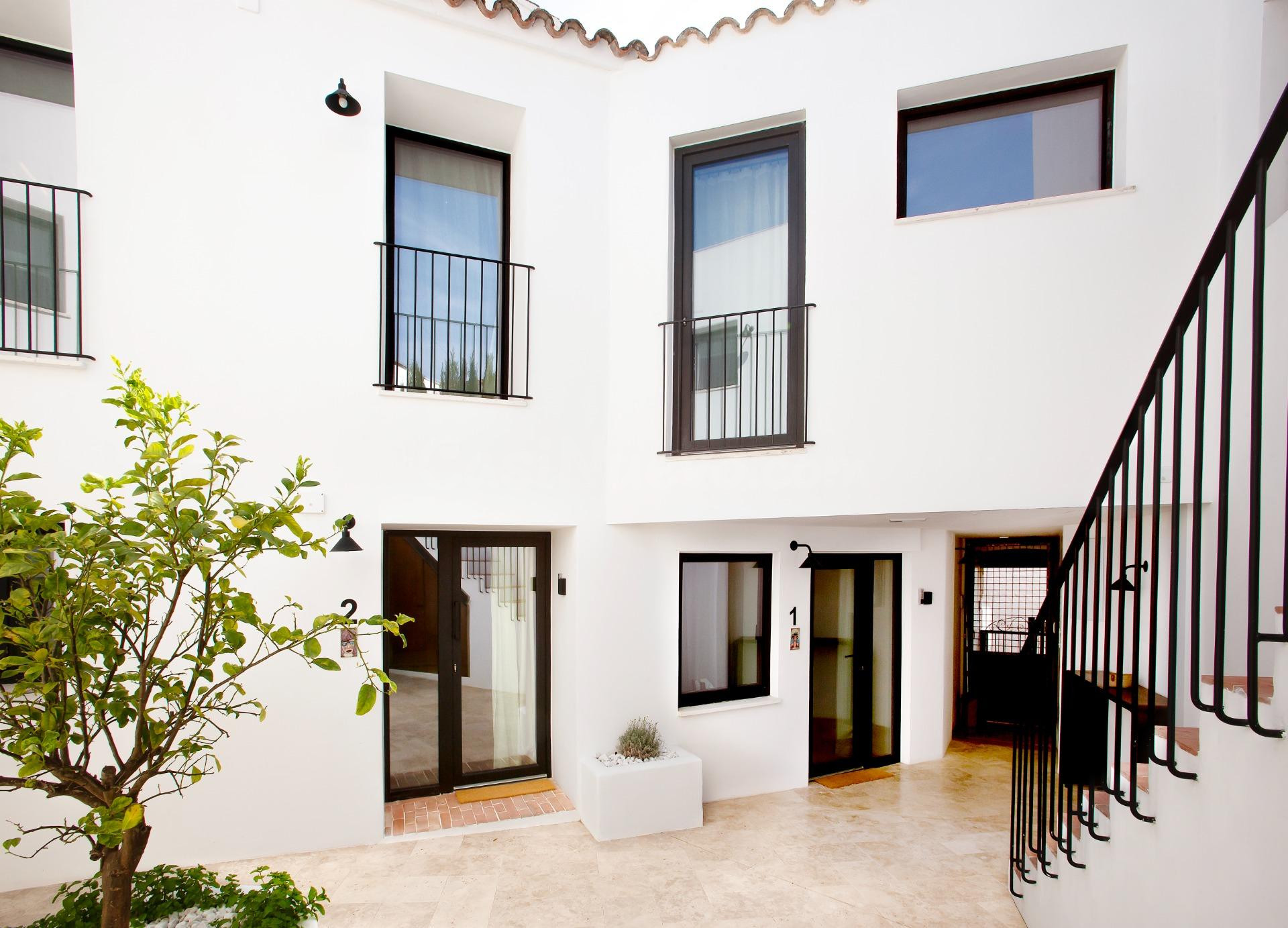 Venta de cinco apartamentos con licencia turística en pleno  - foto 3