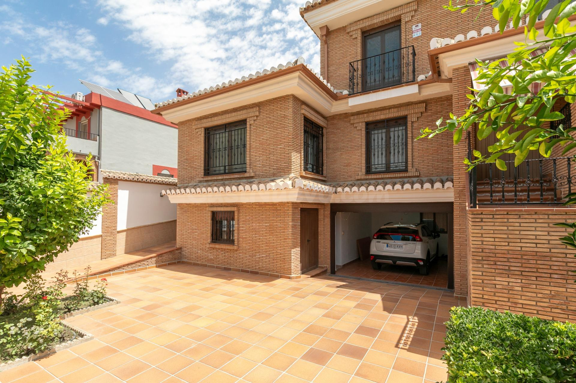 Chalet accesible de gran amplitud, con jardín privado, garaj