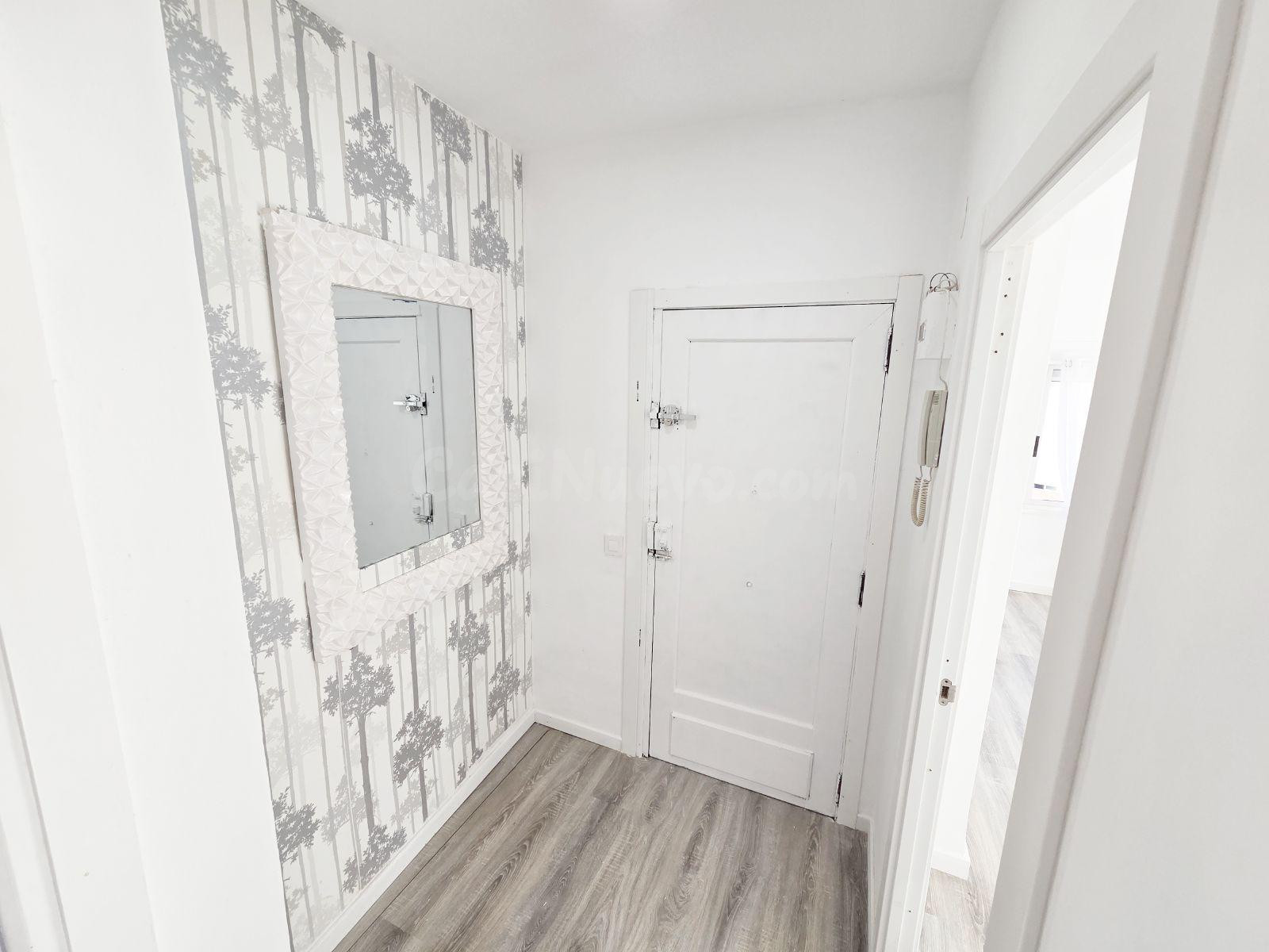 Vivienda reformada con encanto en pleno casco urbano - foto 4