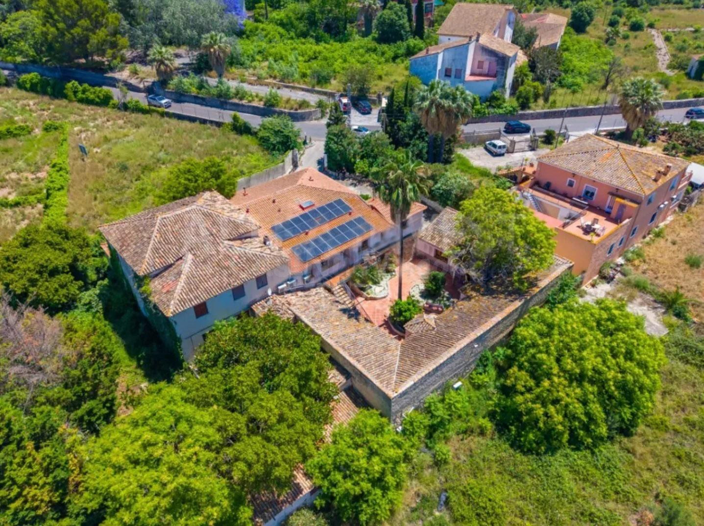 Villa Singular en La Xara (Dénia) con historia, espacio y po