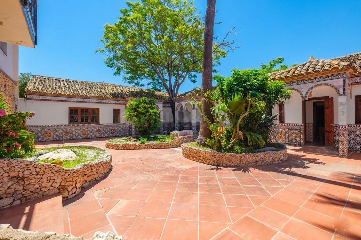 Villa Singular en La Xara (Dénia) con historia, espacio y po - foto 4