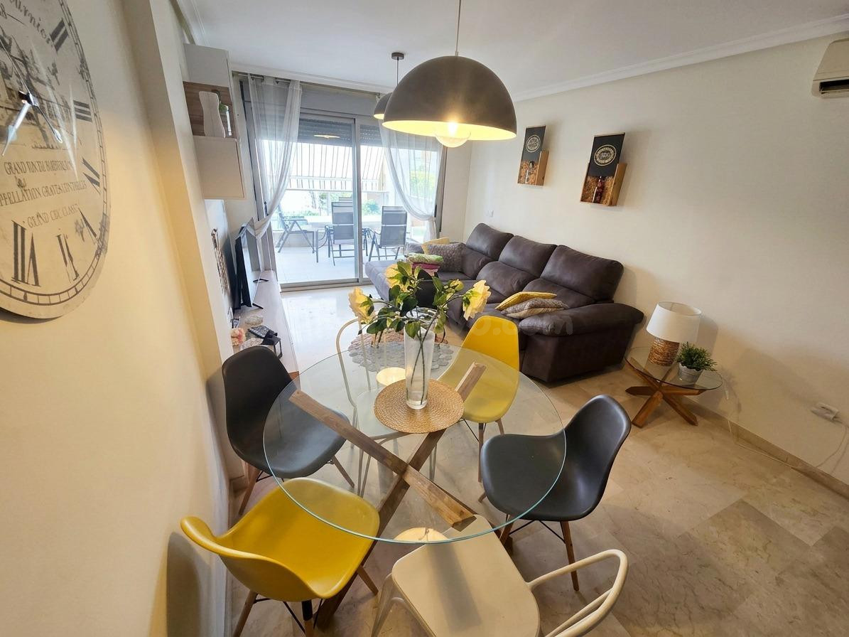 Fantástico apartamento en Las Marinas a tan solo 250 metros  - foto 5