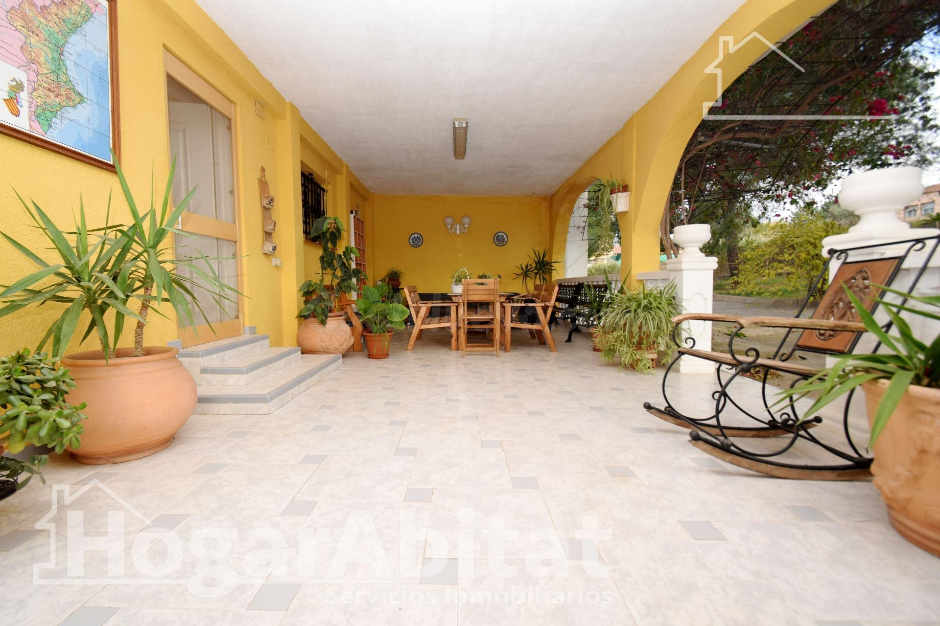 ¡MAGNÍFICO CHALET! MUY LUMINOSO CON PISCINA PRIVADA Y TERRAZ - foto 4