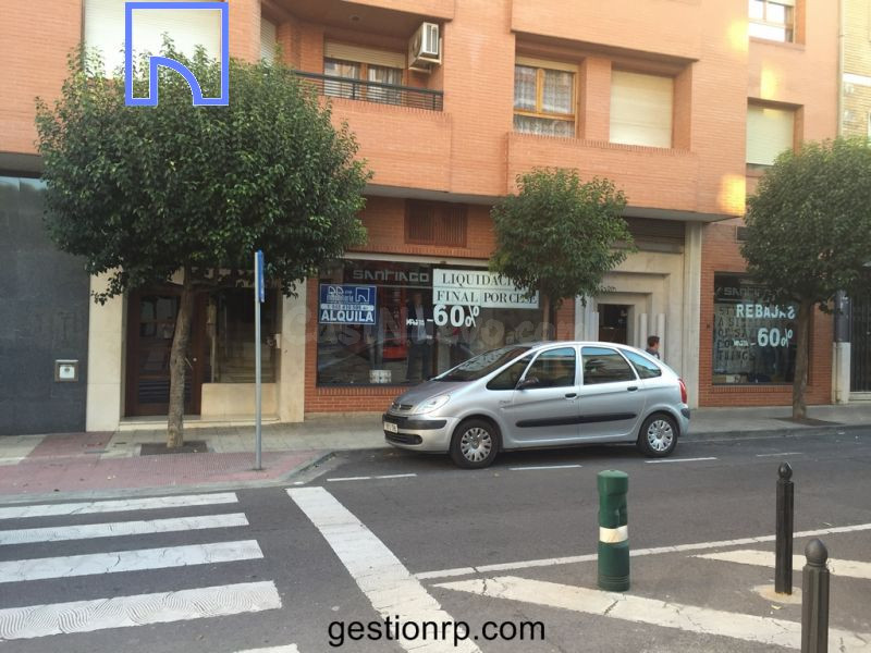 Local acondicionado en Avda Santa Ana - foto 2