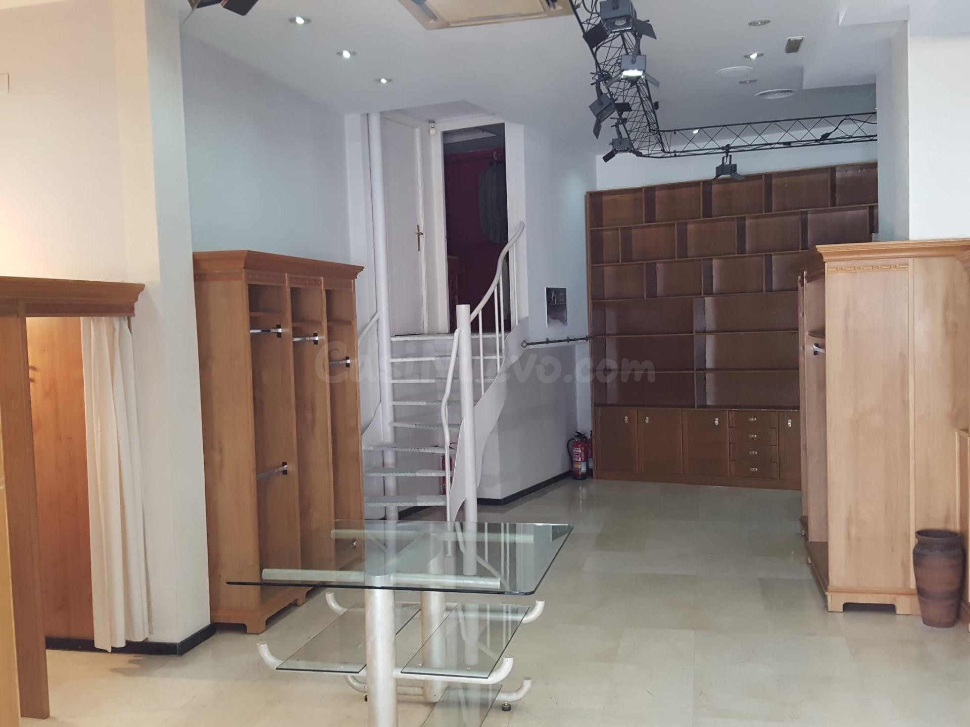 Local acondicionado en Avda Santa Ana - foto 4