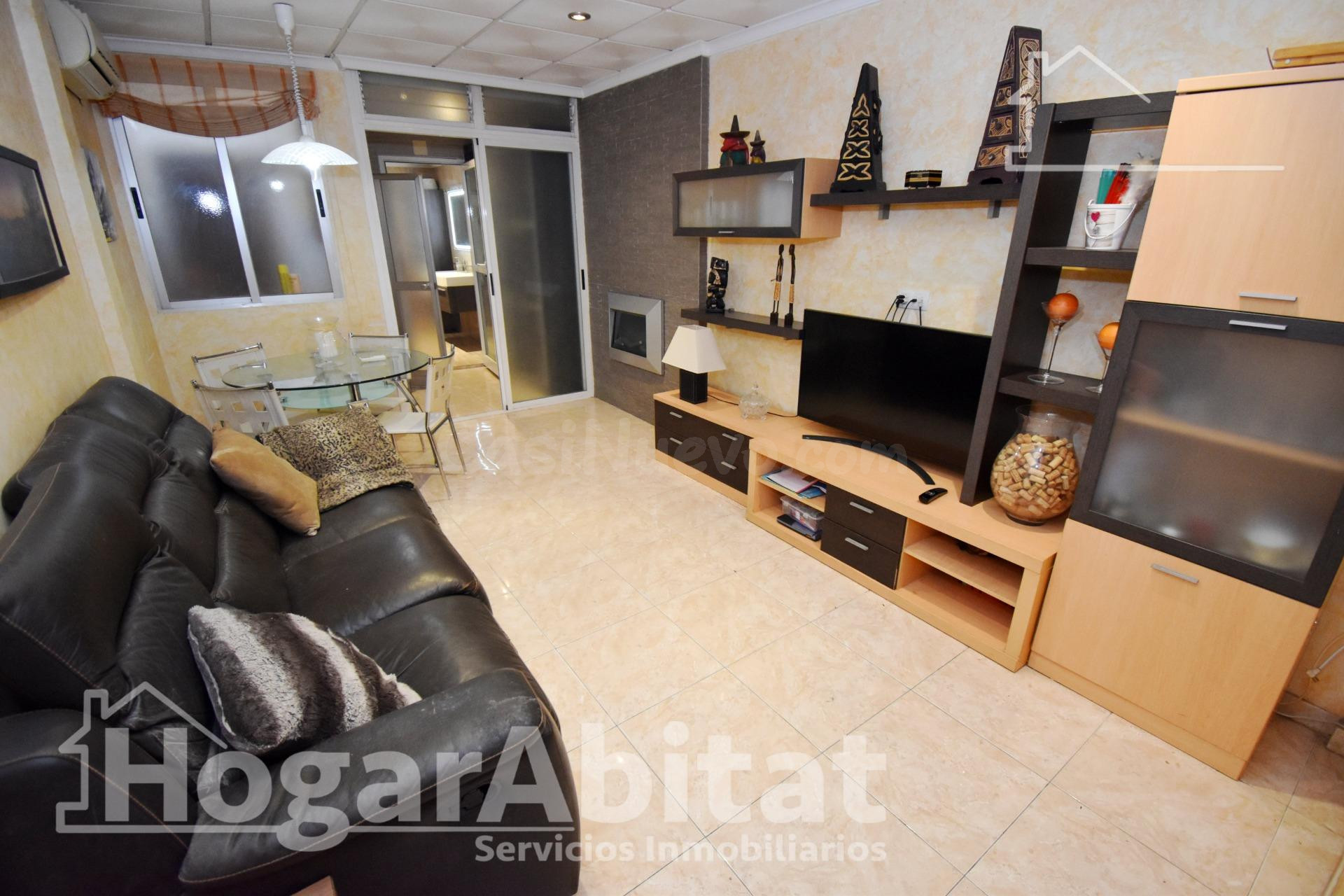 MAGNÍFICA CASA REFORMADA CON TERRAZA EN EL CENTRO - foto 3