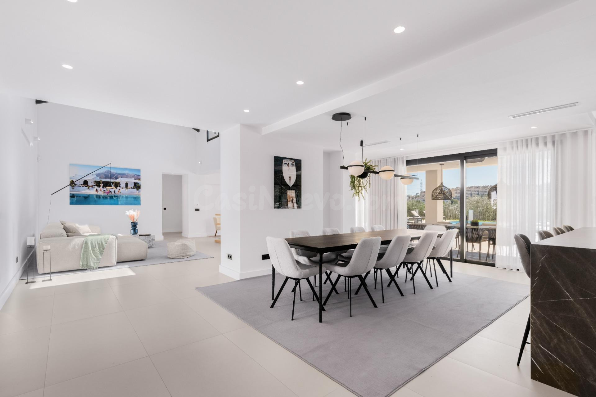 Villa renovada de 5 dormitorios y 5 baños en Valle del Golf, - foto 4