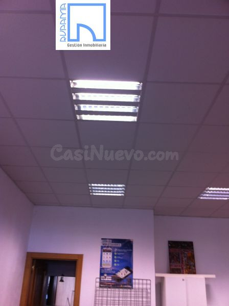 Local en zona Iturrama - foto 2
