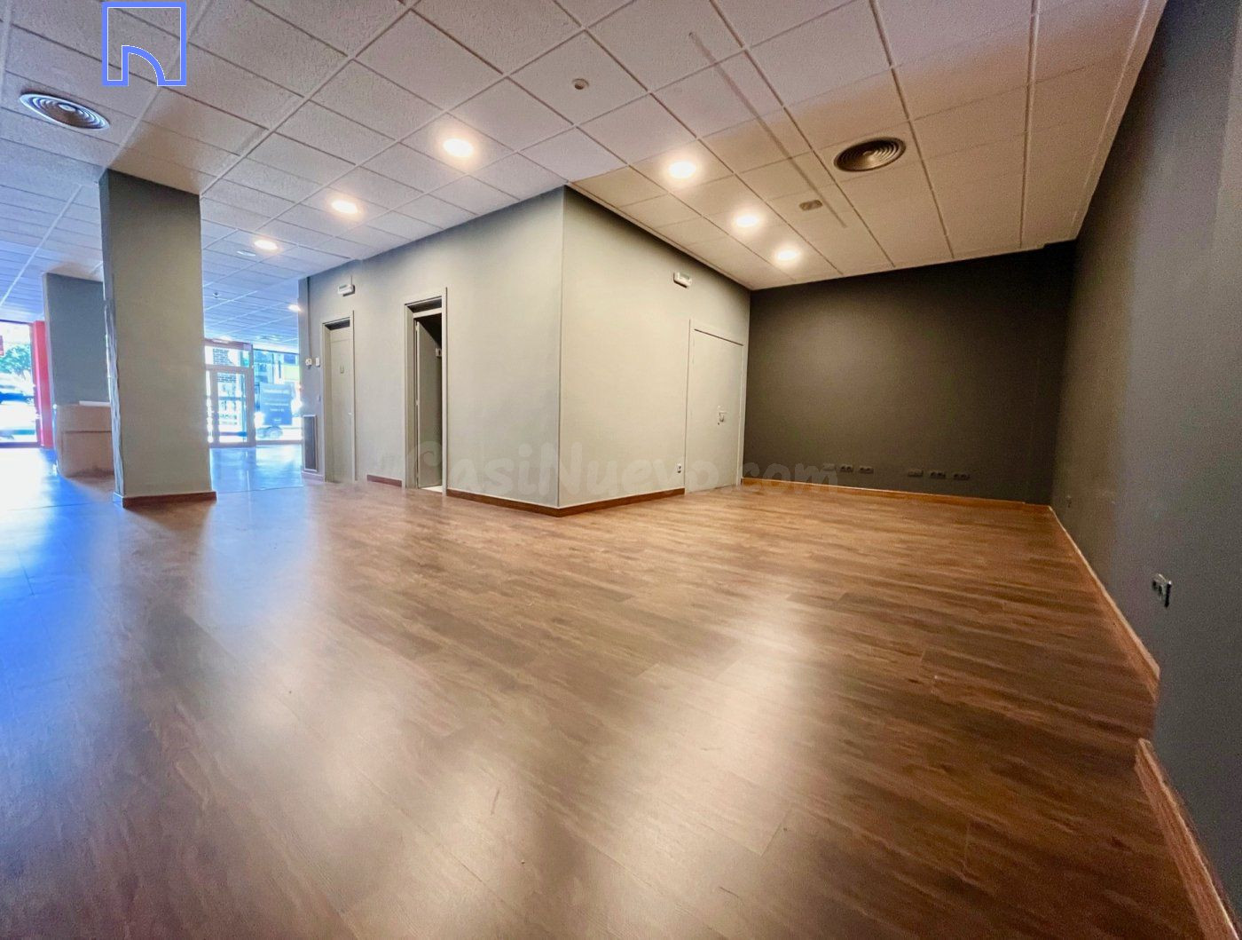Local de 154 m2 listo para empezar actividad: 950€ / mes