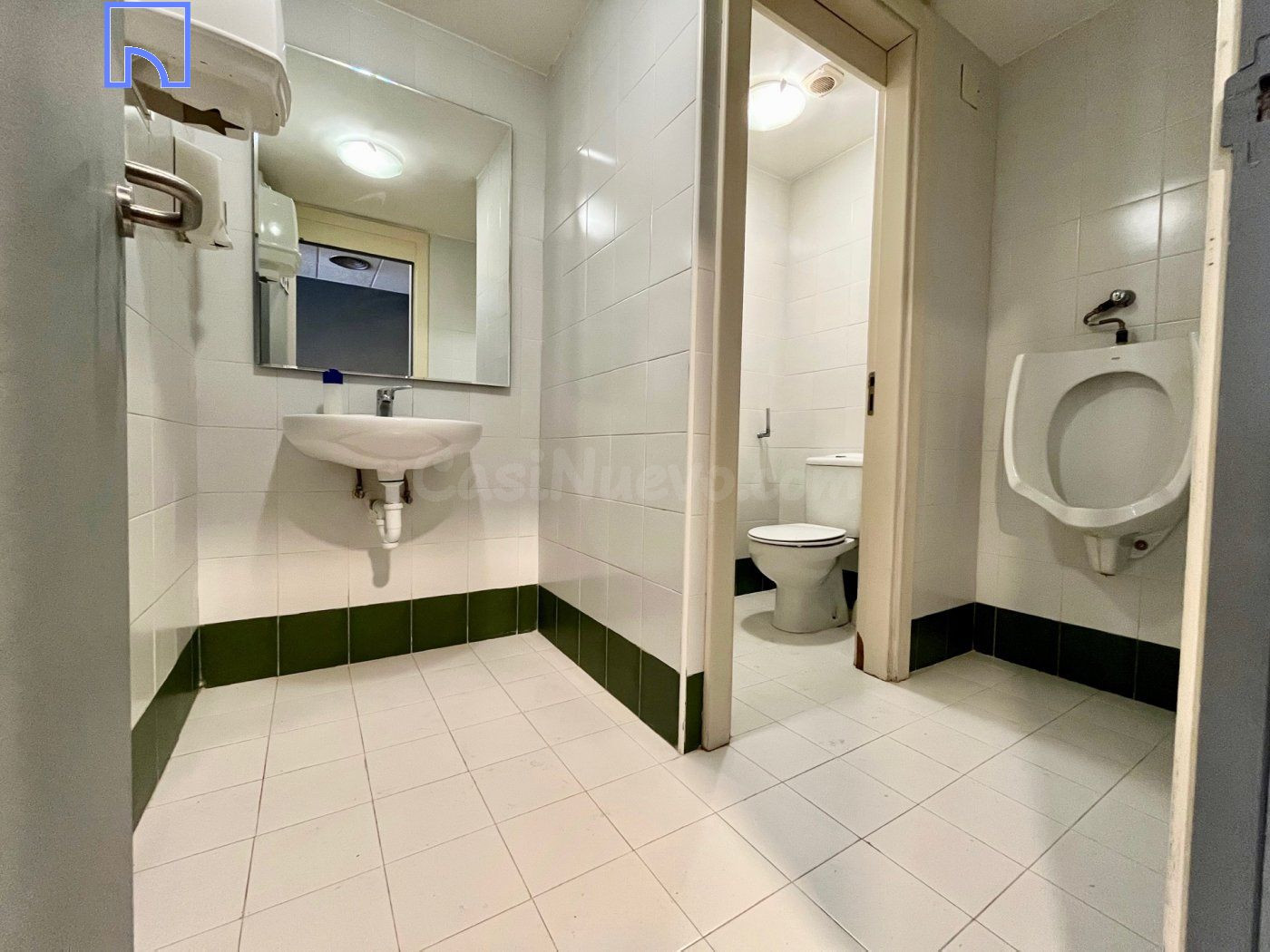 Local de 154 m2 listo para empezar actividad: 950€ / mes - foto 4