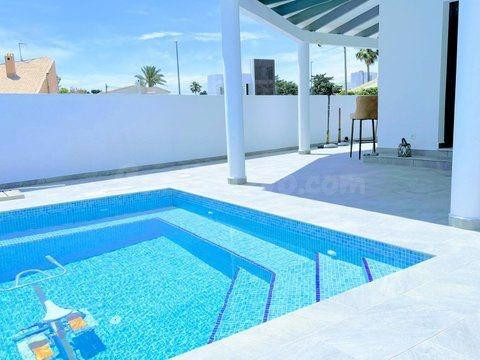 Pareado 3 habitaciones 190m² en venta - Punta Prima - foto 4