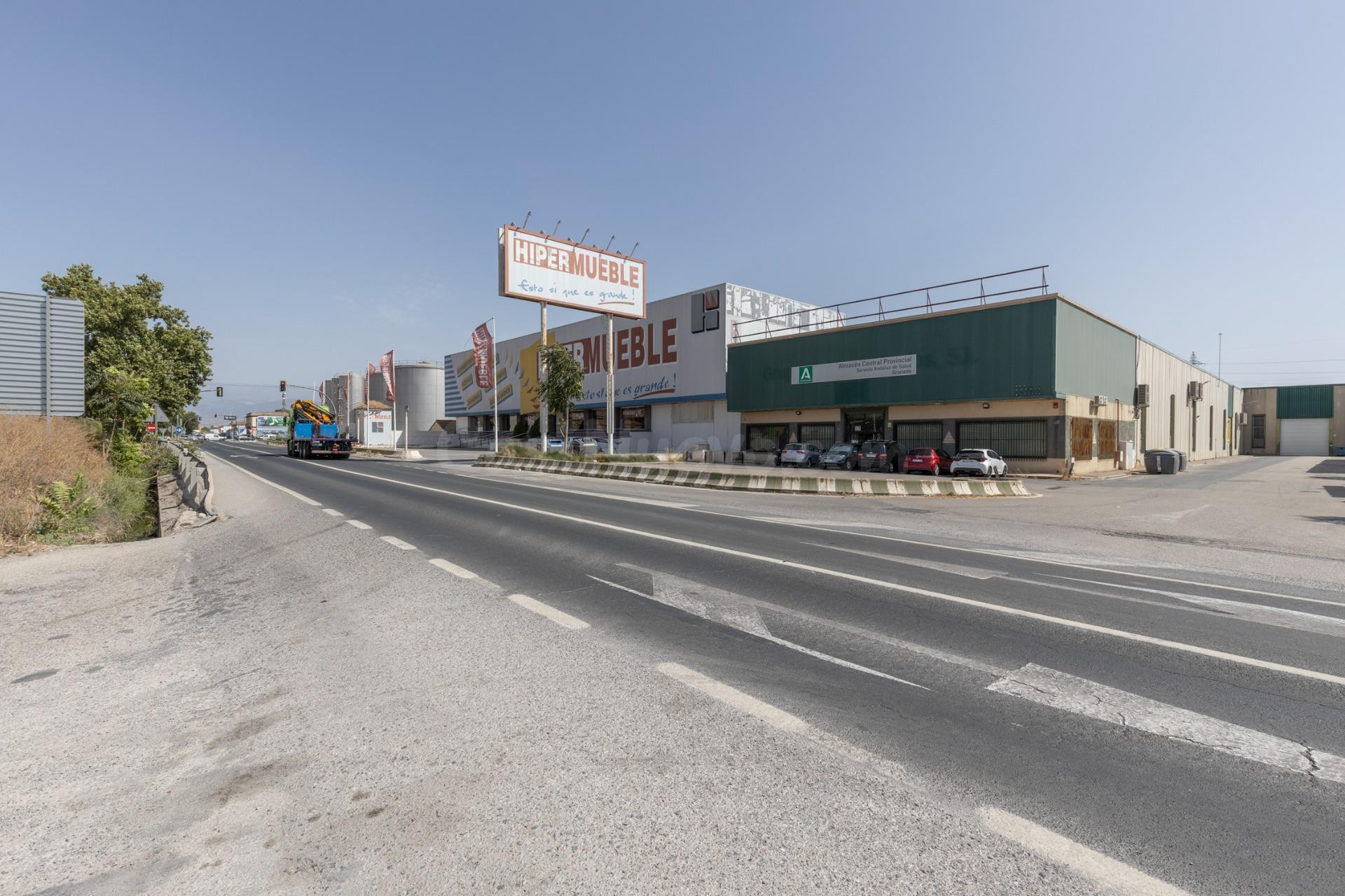 Nave industrial en venta en Atarfe (Granada) | 757 m2 constr - foto 5