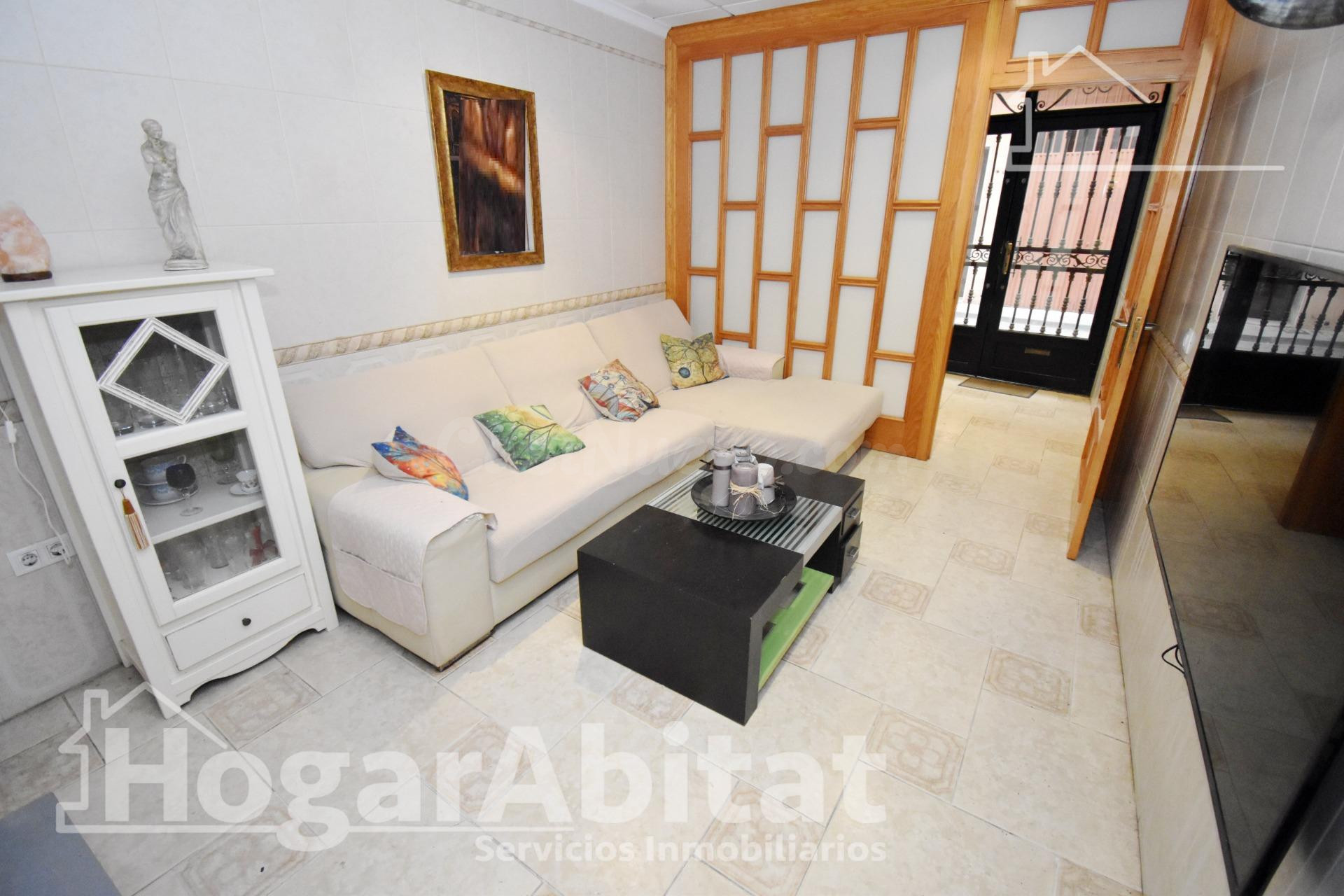 MAGNÍFICA CASA REFORMADA CON TERRAZA EN EL CENTRO - foto 4