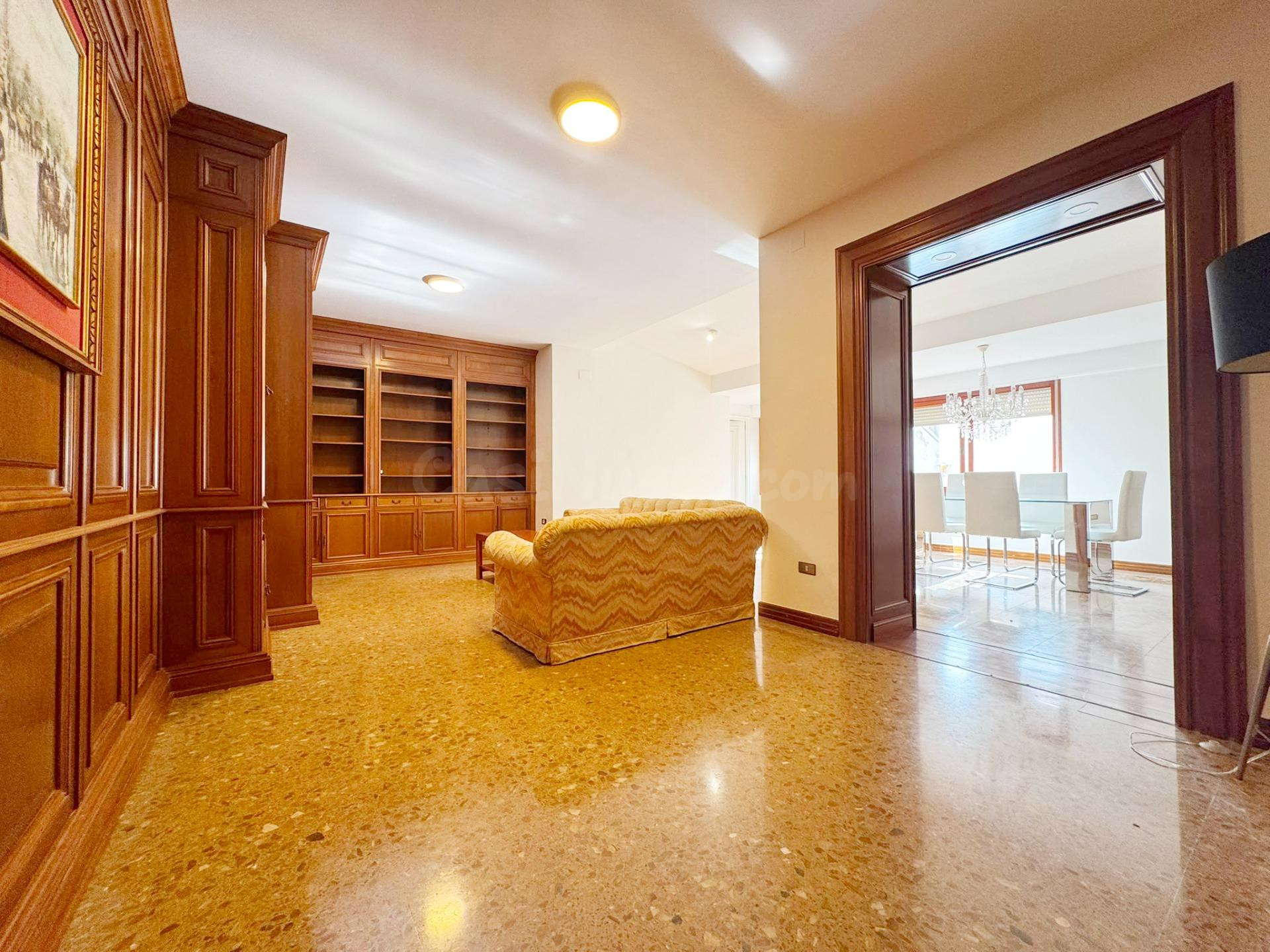 Amplio piso en venta en pleno corazón de Dénia - foto 4