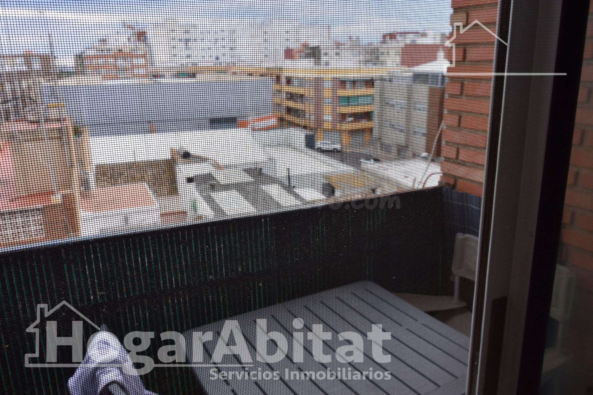 MUY AMPLIO CON BALCÓN Y TRASTERO - foto 4