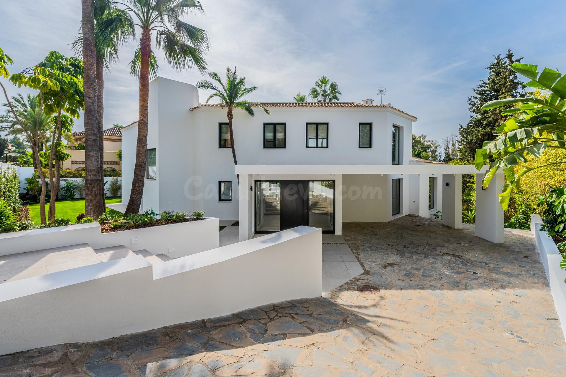 Villa de 5 dormitorios y 6 baños en exclusiva zona de El Par - foto 2