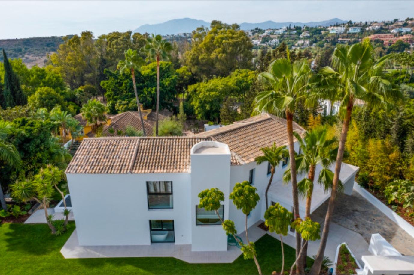 Villa de 5 dormitorios y 6 baños en exclusiva zona de El Par - foto 3