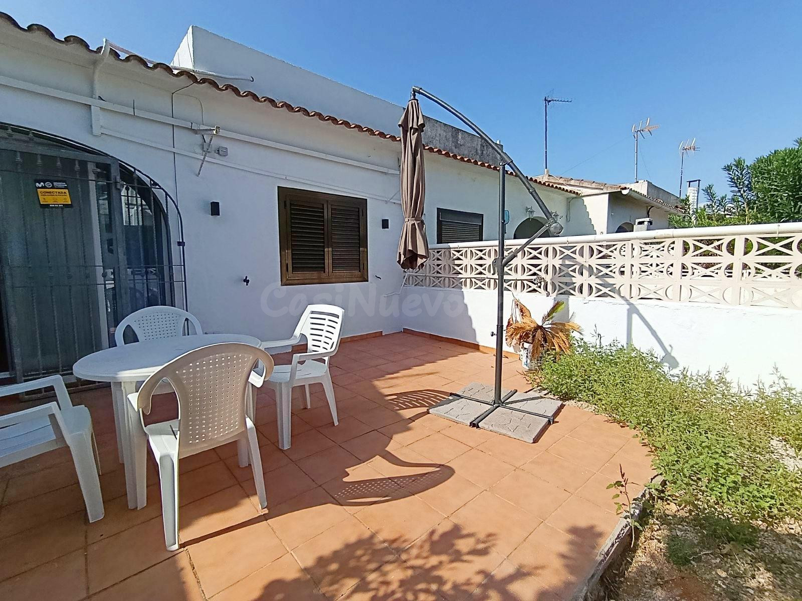 Chalet adosado reformado en alquiler de temporada de inviern - foto 2