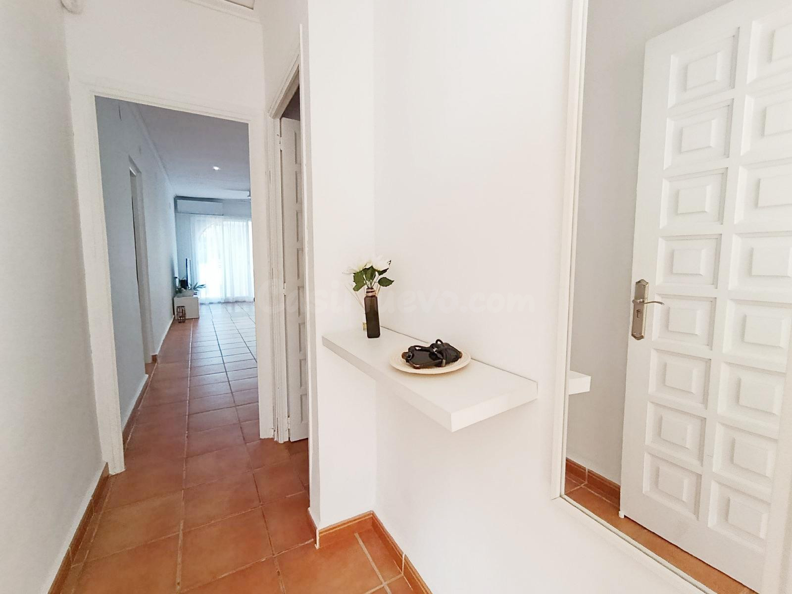 Chalet adosado reformado en alquiler de temporada de inviern - foto 4