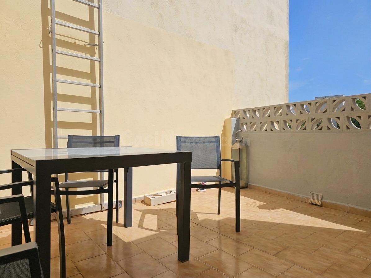 ENCANTADORA CASA DE PUEBLO REFORMADA CON TERRAZA Y VISTAS DE - foto 2