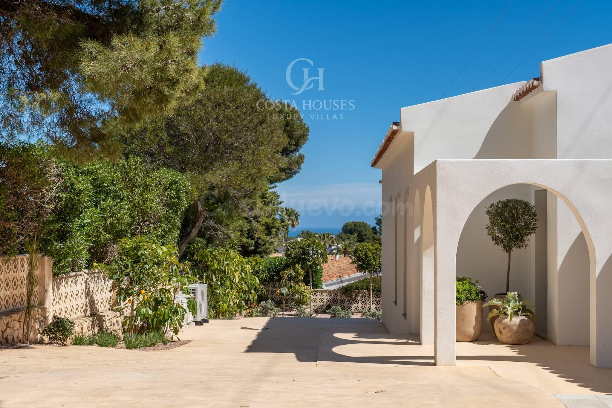 VILLA SILENZIA · LUZ, MAR Y ENERGIA PROPIA EN JAVEA ALICANTE - foto 4