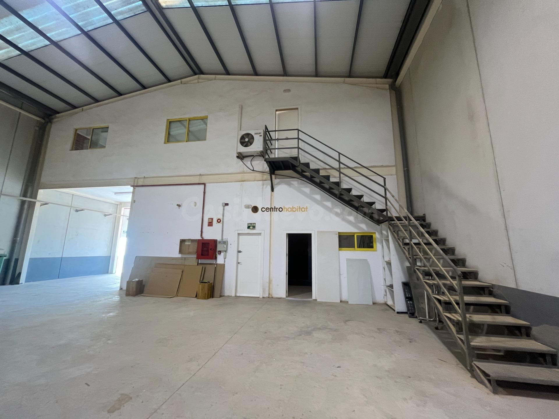 NAVE INDUSTRIAL EN FINCA LACY - foto 3