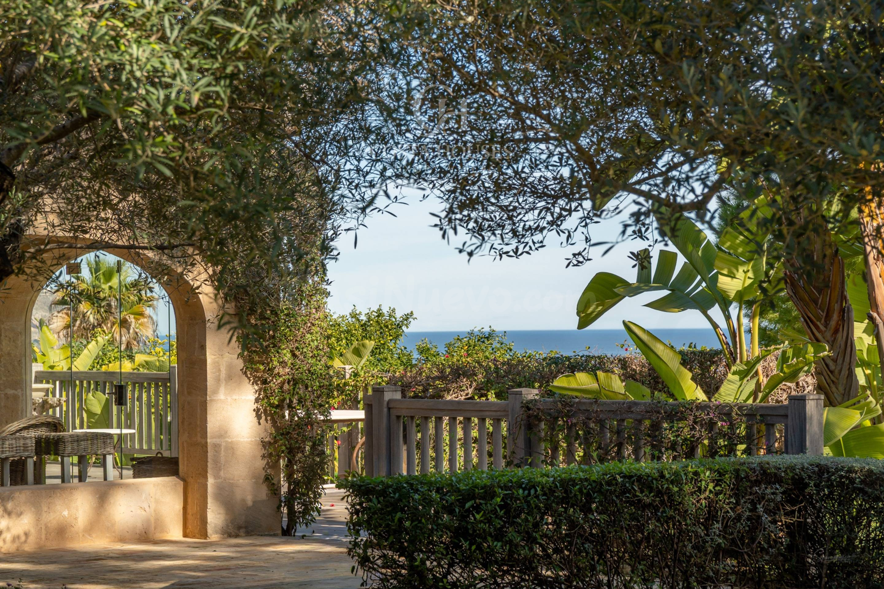 VILLA OLIVARA · JARDINES MEDITERRANEOS Y VISTAS AL MAR EN JA - foto 2
