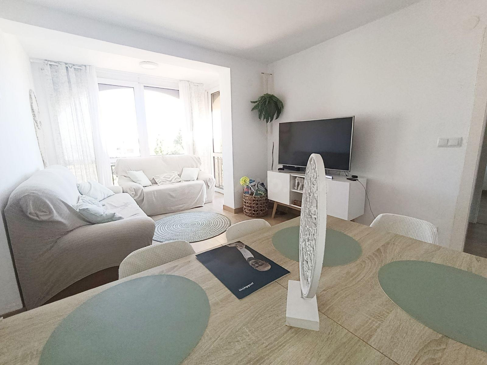 Apartamento en alquiler anual en las marinas con vistas al m - foto 2