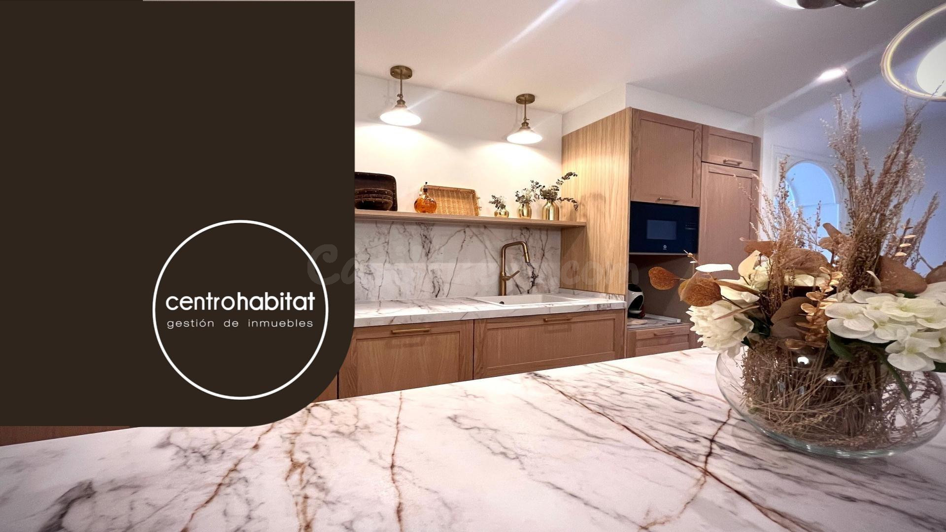 Vivienda totalmente reformada en Plaza Sagasta.