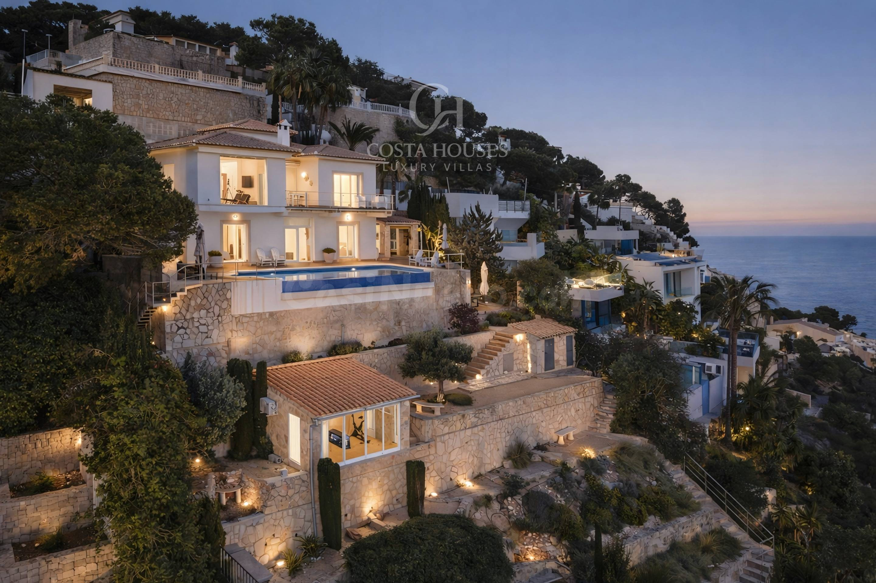 VILLA HORIZONTE INFINITO - PRIMERA LÍNEA SOBRE EL MAR MEDITE - foto 2