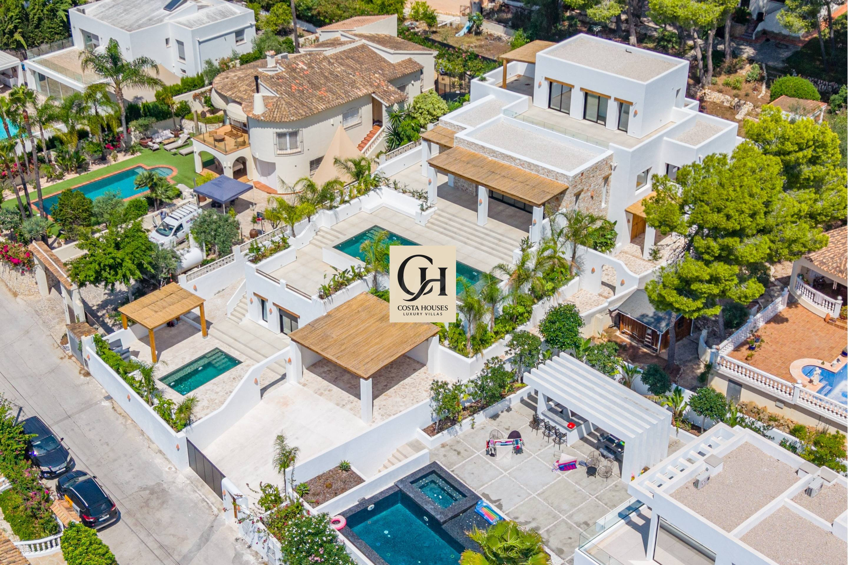 VILLA AURA · OBRA NUEVA DE LUJO DONDE EL MAR SE CONVIERTE EN