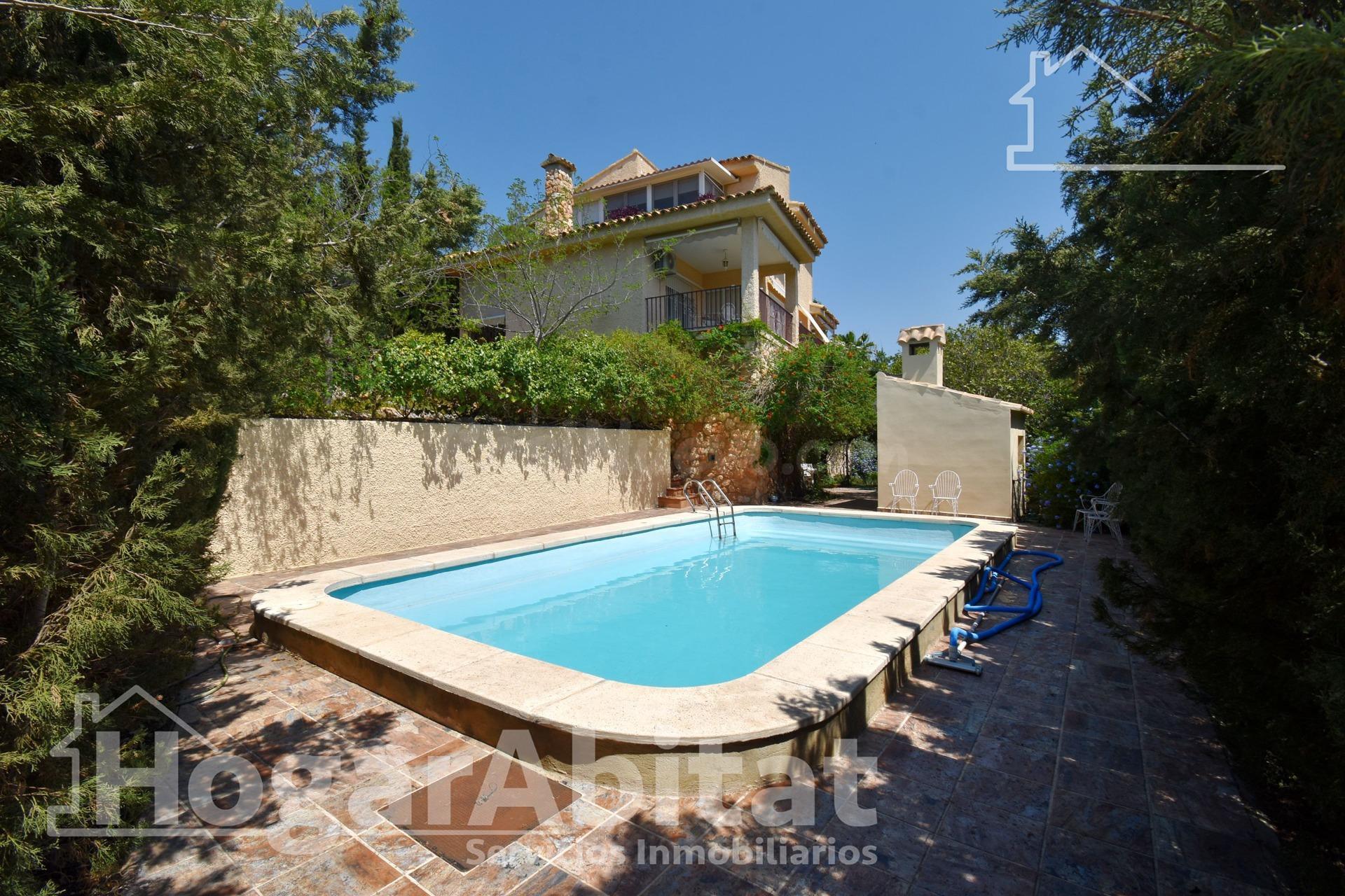 IMPRESIONANTE CHALET CON PISCINA, BARBACOA, AMPLIA TERRAZA Y - foto 5
