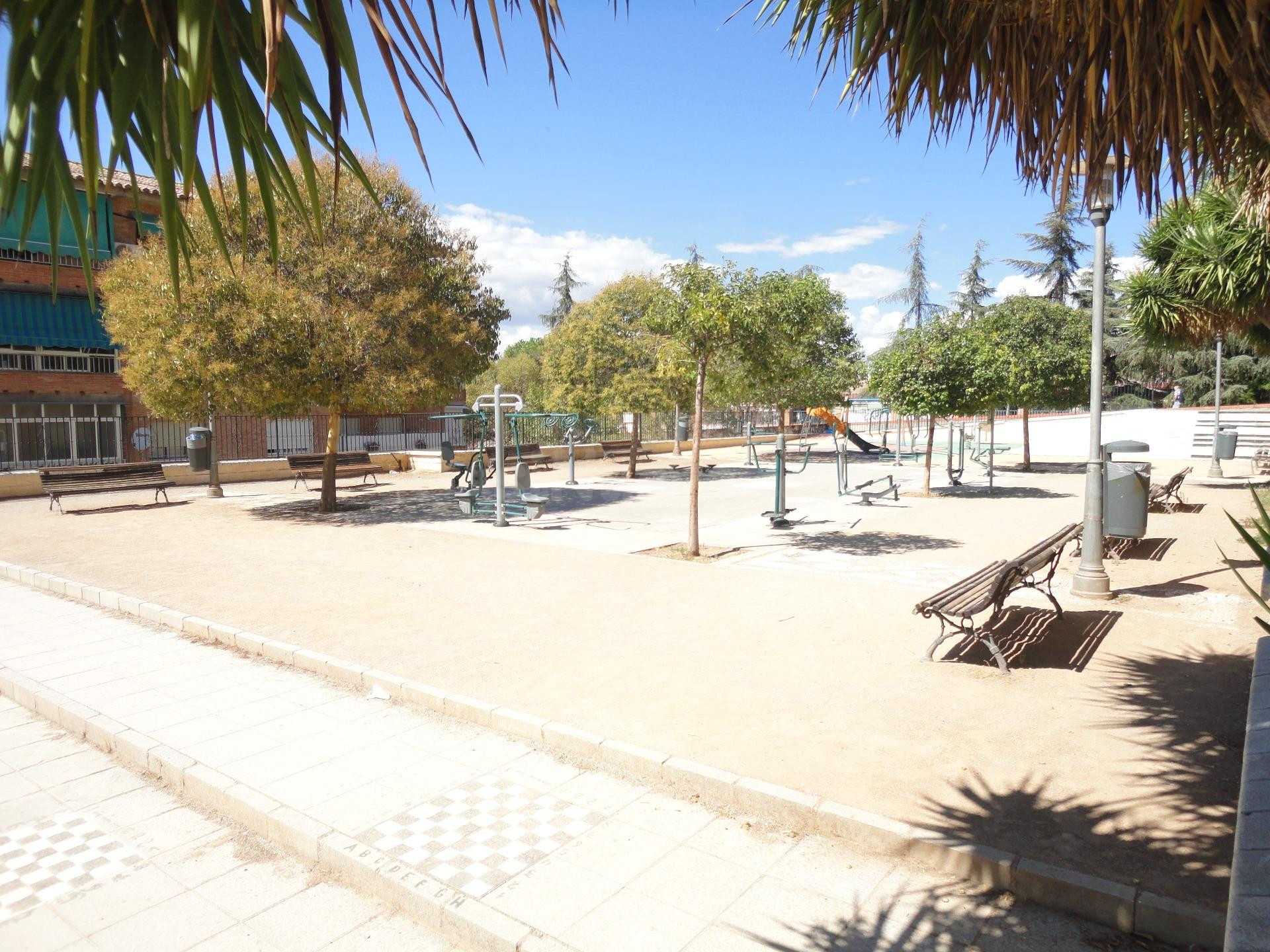 ATICO PARA 4 ESTUDIANTES , VISTAS PANORÁMICAS ZONA MUY TRANQ - foto 2