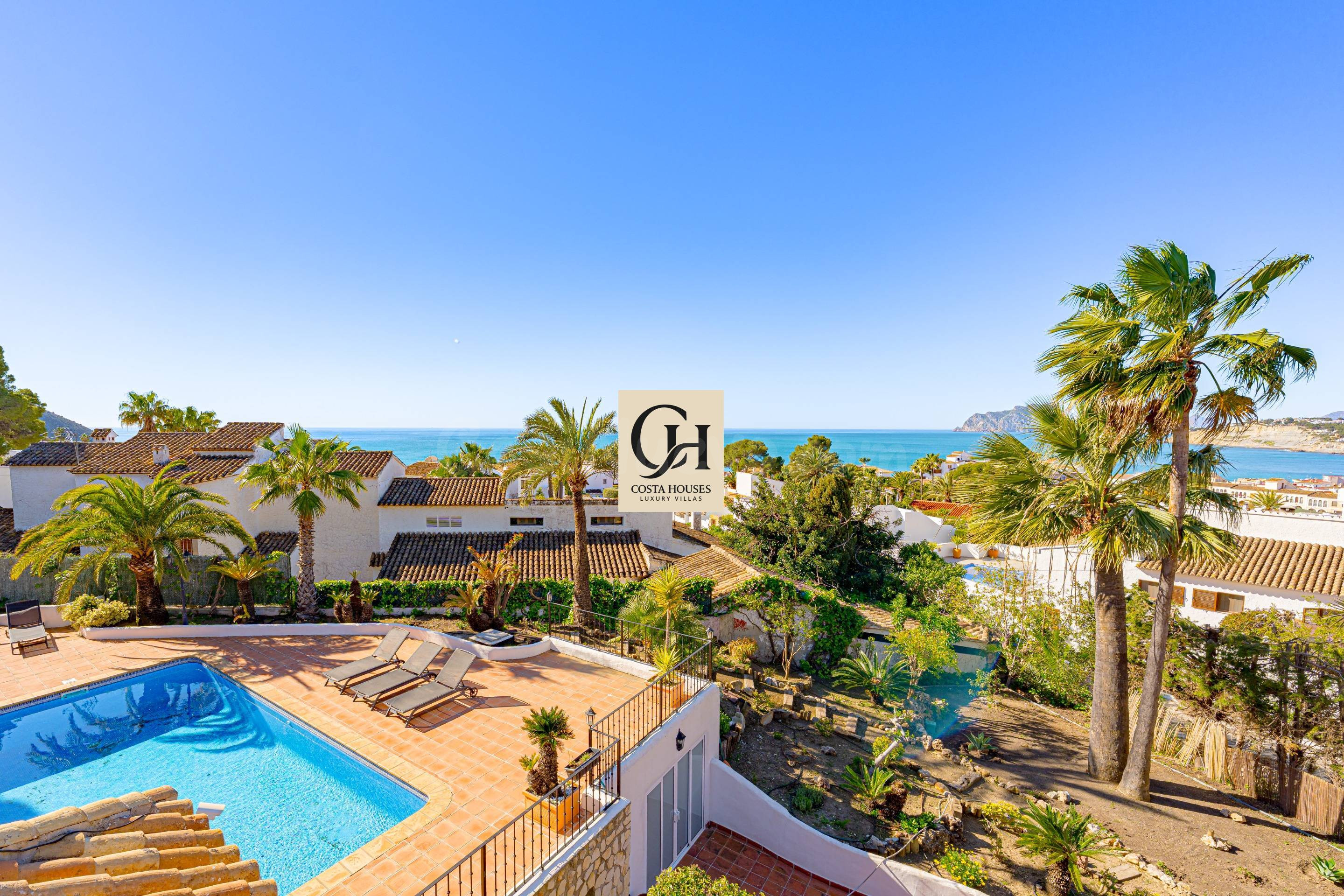 VILLA ARMONÍA DEL MAR · LUZ, CALMA Y VISTAS AL MEDITERRÁNEO 