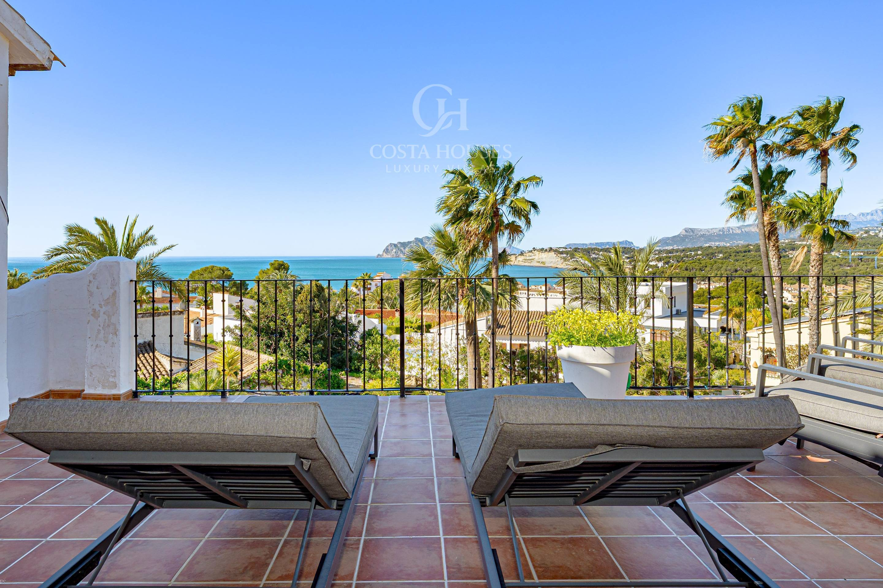 VILLA ARMONÍA DEL MAR · LUZ, CALMA Y VISTAS AL MEDITERRÁNEO  - foto 5