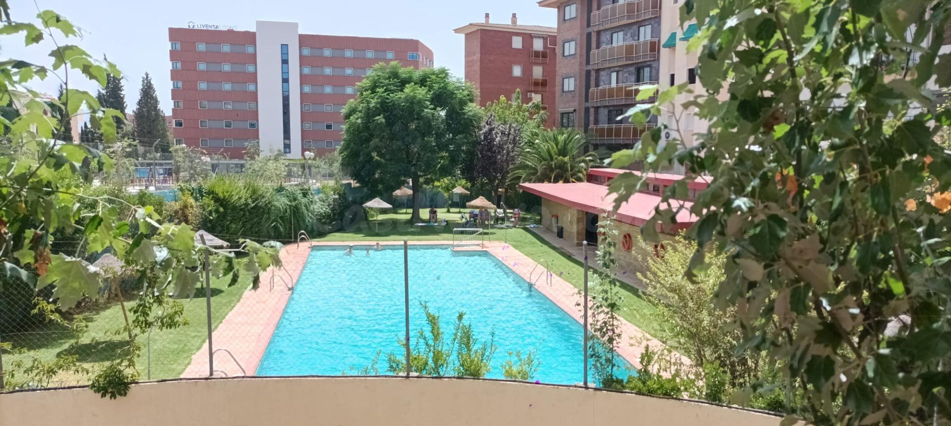 PARA ESTUDIENTES PISAZO CON PISCINA COMUNITARIA AJARDINADA E - foto 2
