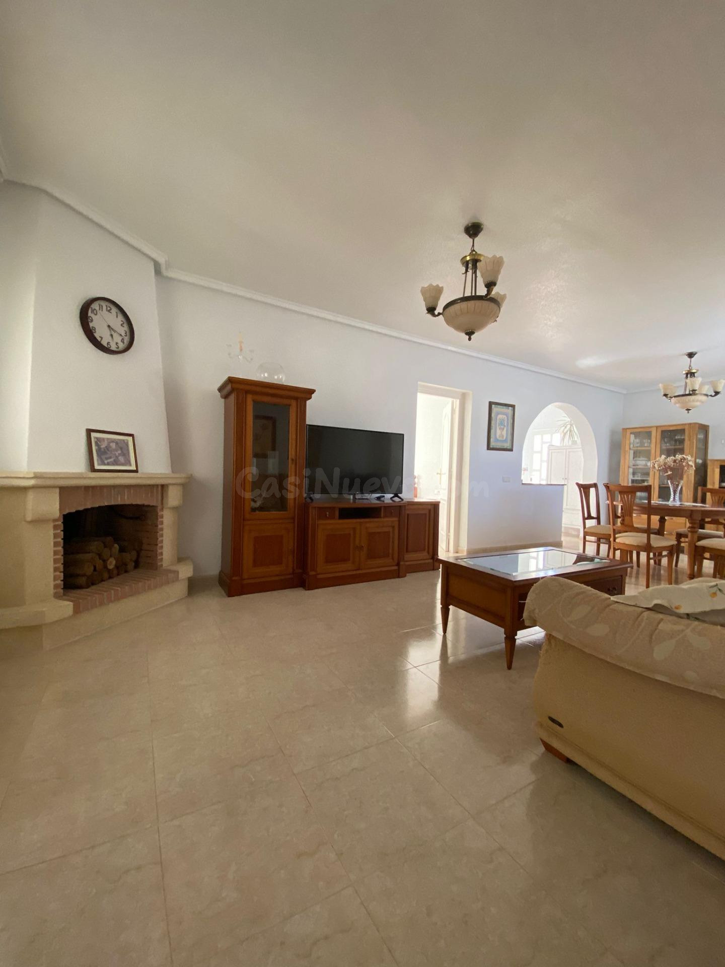 Exclusiva Villa Independiente con Piscina Privada en Doña Pe - foto 3