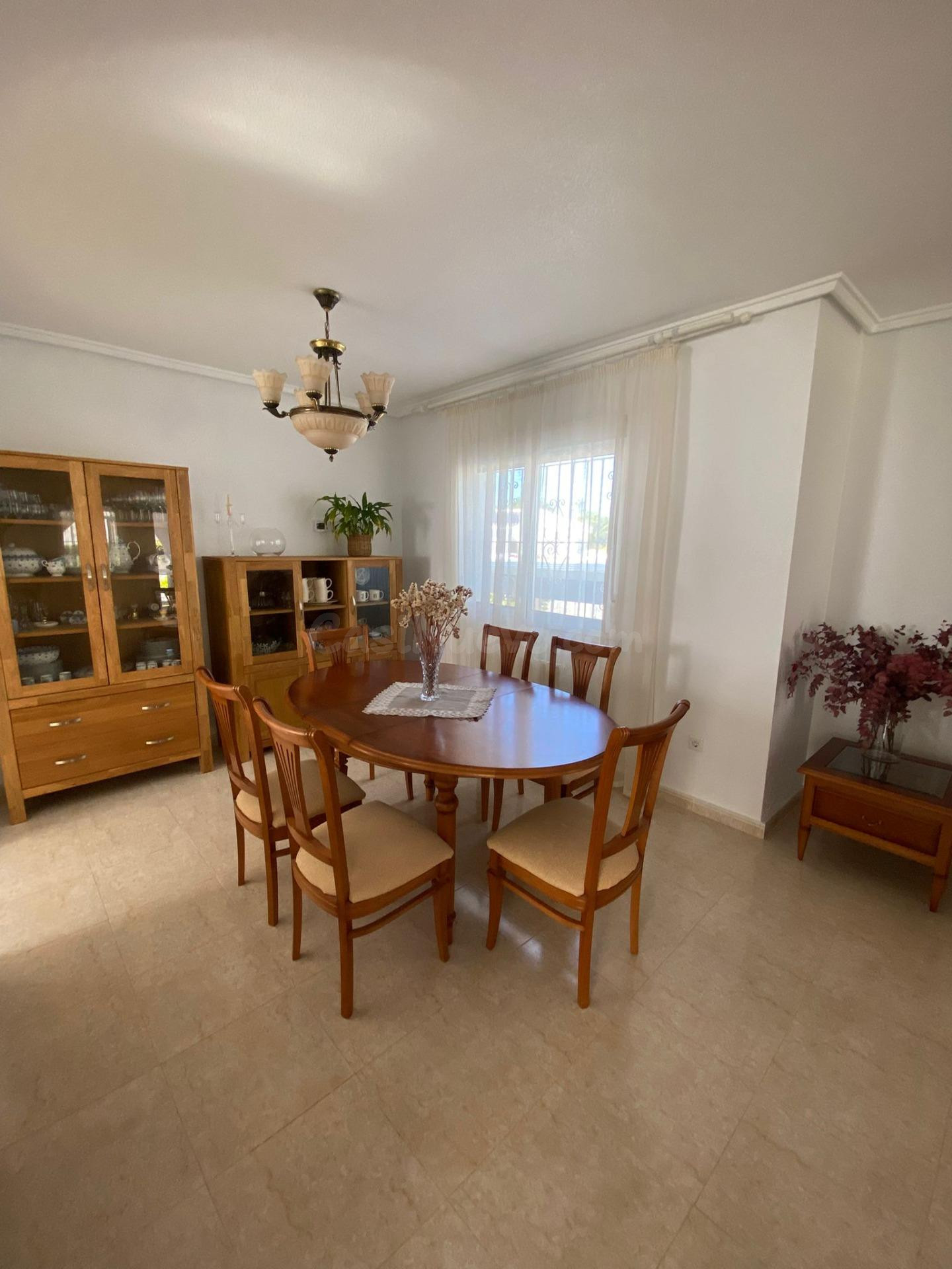 Exclusiva Villa Independiente con Piscina Privada en Doña Pe - foto 5